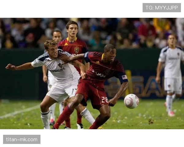 阿德耶米技术全面性持续提升，攻防两端表现稳健